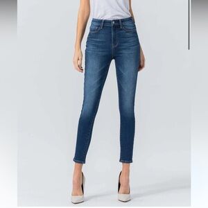 Vervet high-rise crop akle jean